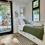 Na Wodzie - 36 Houseboats