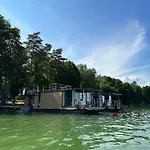 Na Wodzie - 36 Houseboats Giżycko