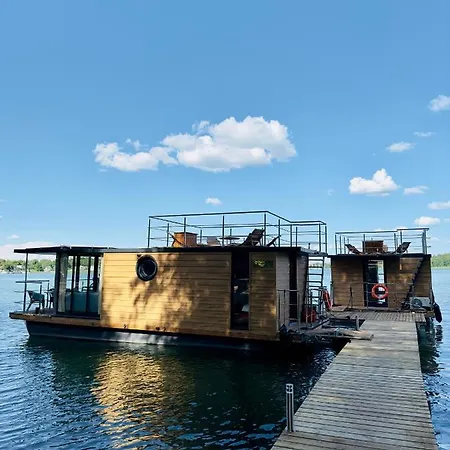 Apartment Na Wodzie - 36 Houseboats Gizycko