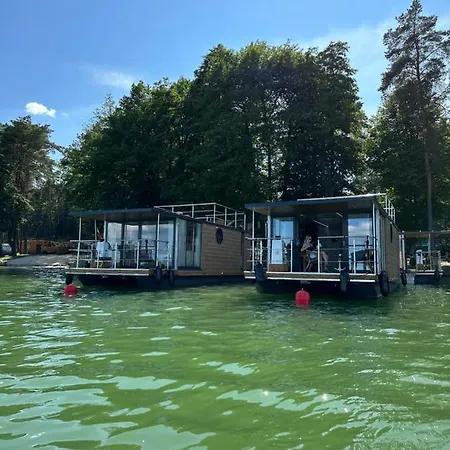 Na Wodzie - 36 Houseboats 公寓