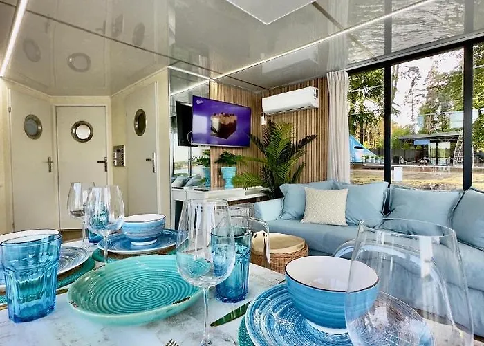 Na Wodzie - 36 Houseboats *