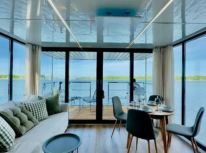 Apartment Na Wodzie - 36 Houseboats *