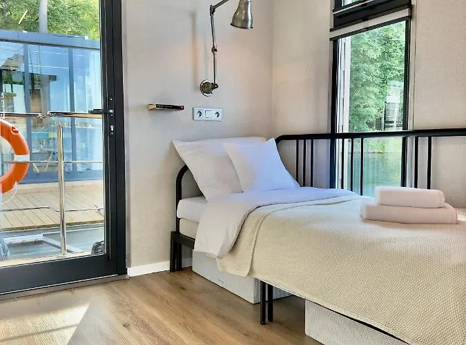 Na Wodzie - 36 Houseboats Apartment *